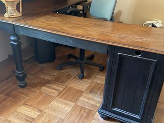 Desk/hutch