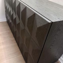 RH geometry Dresser  6 Drawer 