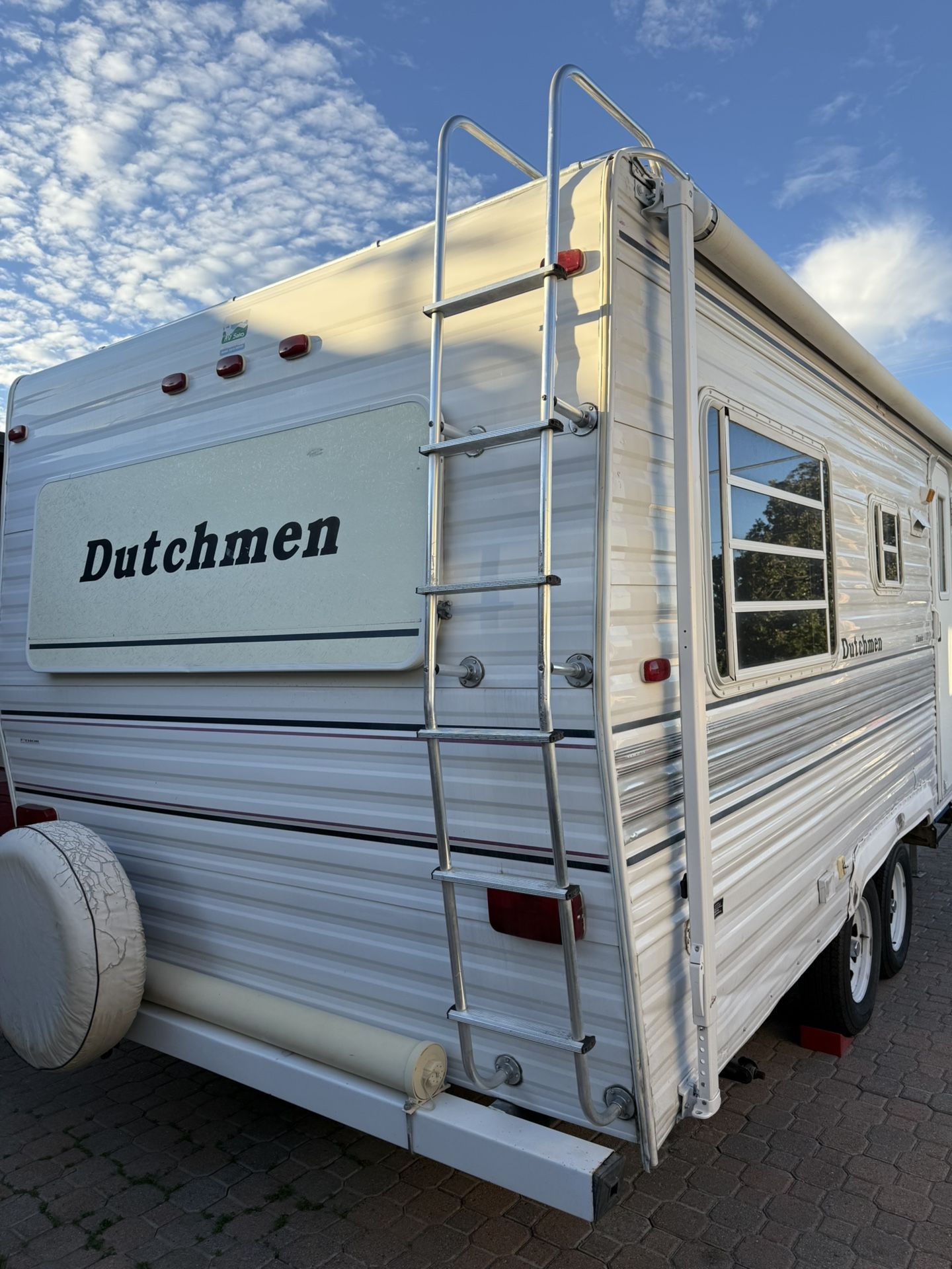 1999 Dutchmen 5th Wheel 24FT - 1 Owner Travel Trailer for Sale in ...