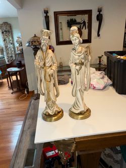 Vintage 26” Asian man & woman chalk figurines universal statuary Chicago Illinois 1958  excellent condition mid-century dressed in celebratory robes b