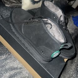 Brand new UGGs boots size 10 never worn paid 150 for my son asking 100