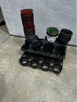 Nursery 3/4 gal pots and suports All for $10