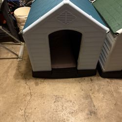 Large resin Indoor/outdoor Dog Houses