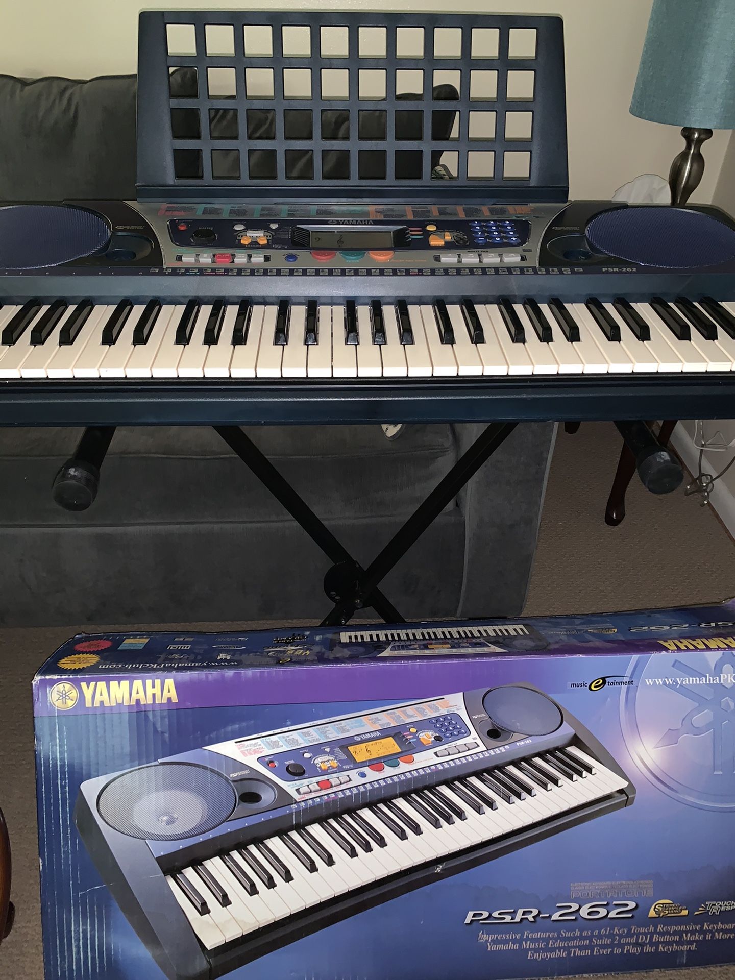 YAMAHA PSR-262 KEYBOARD SET !