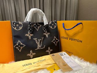 Brand New Inbox Large Louis Vuitton Tote Bag for Sale in White