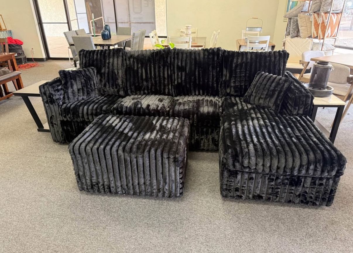 Sectional With Ottoman 