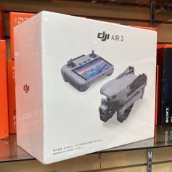 DJI Air 3 Fly More Combo RC 2