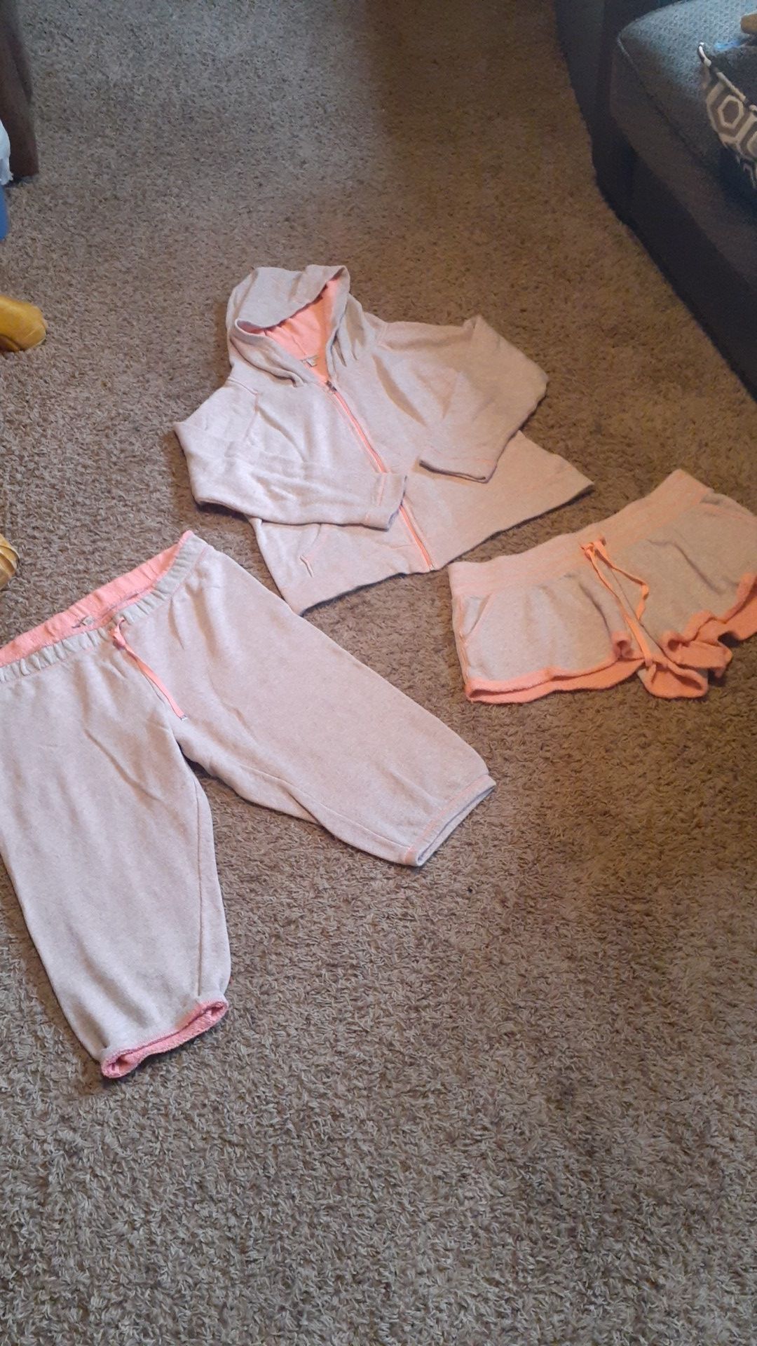 4 pc JUICY Couture Outfit Size XL