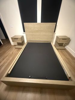 Pierce Queen Wood Platform Bed/Pierce Natural Wood |I 1-Drawer 29" Nightstand With USB