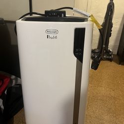 DeLonghi Portable Air Conditioner 12,500 Btu