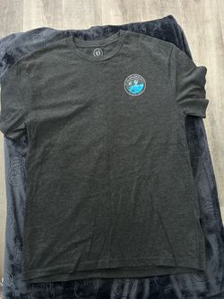 Hang ten men shirt medium