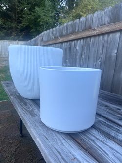 Ceramic planter pots