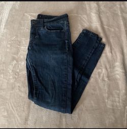 Women’s Levi’s jeans size 7