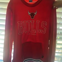 CHICAGO BULLS SWEATSHIRT SIZE XL