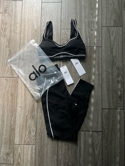 Alo set top &bottom L