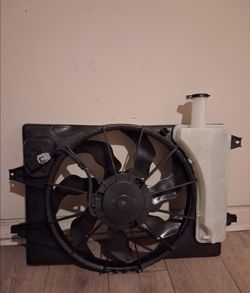Hyundai  2019 radiator cooling fan