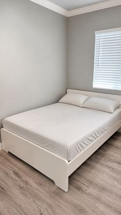 Moving Sales IKEA Full size Bed - White
