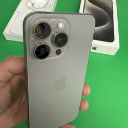 iPhone 15 pro max 256gb unlocked for any carrier ( Liberado )