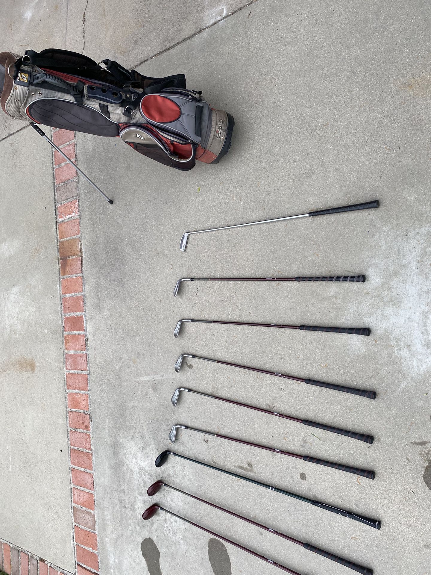 Good set of used golf clubs and bag for beginners 