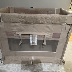 Arm’s Reach Mini Ezee 2-in1 Co-sleeper Bassinet