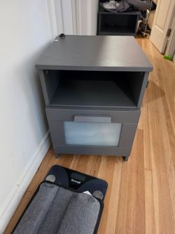 Kind bed+ 2 night stands
