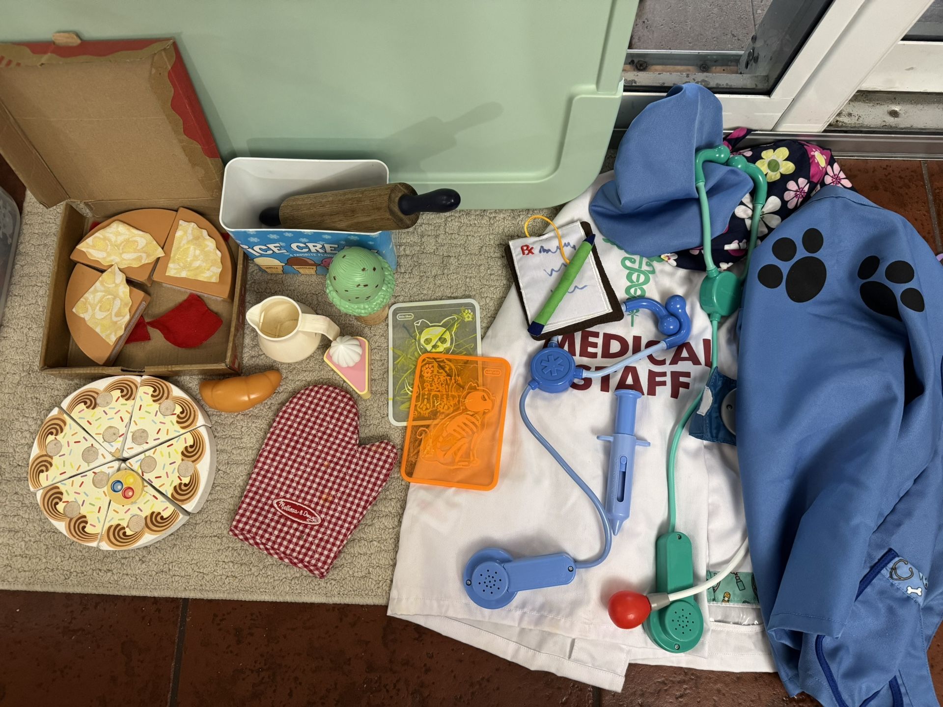 Pretend Play Dress Up Kitchen Food Vet Doctor Cake Pizza