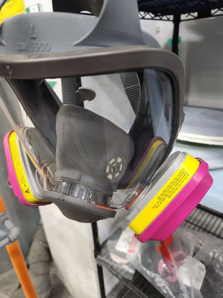 3M FULL FACE MASK $100 OBO
