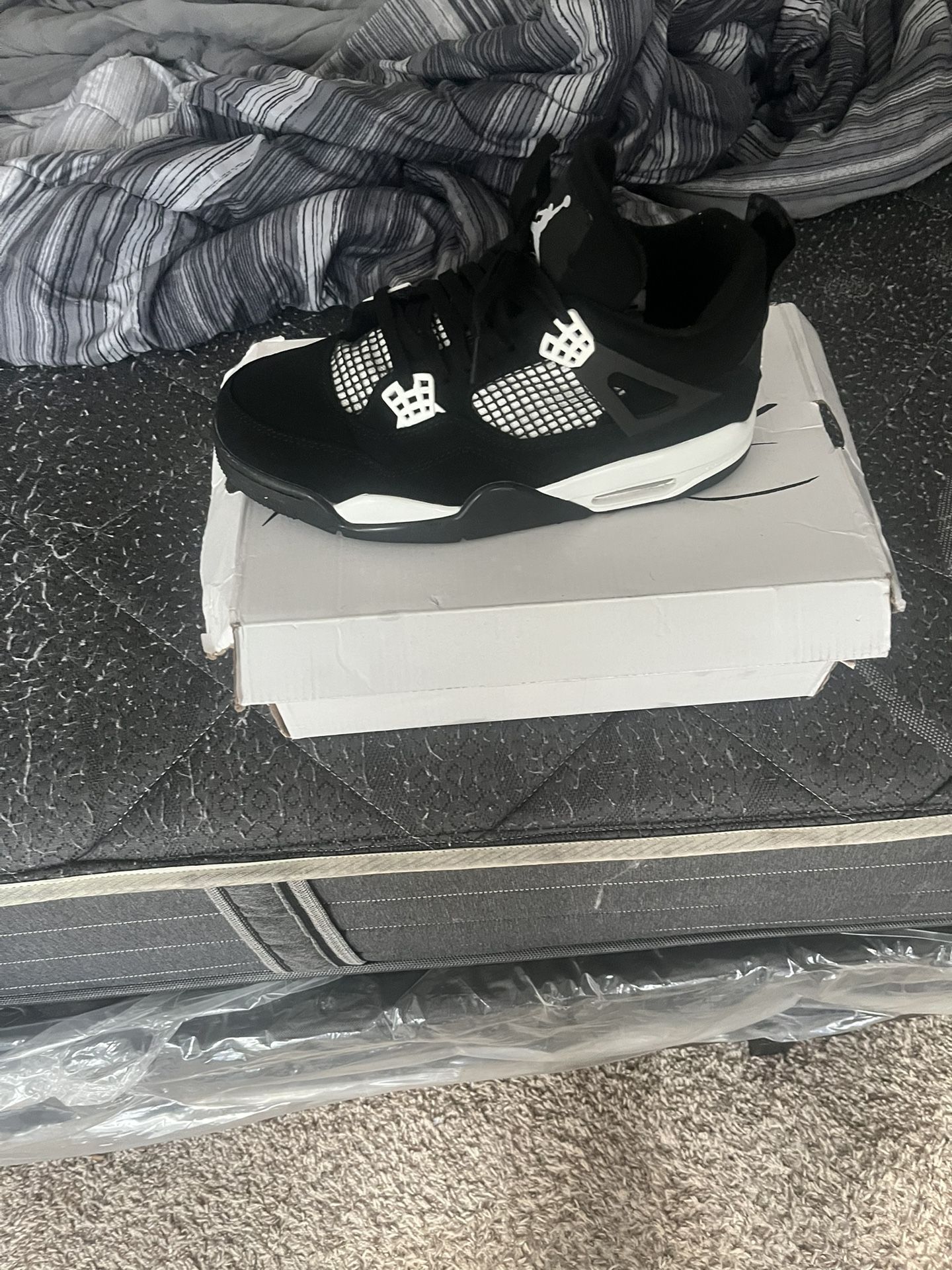 Jordan 4
