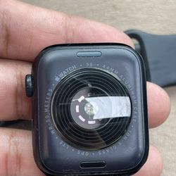 Apple Watch SE 1 LOCKED