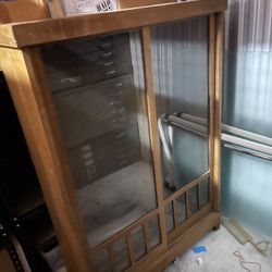 Curio Cabinet Antique