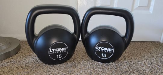 TONE FITNESS 15 lbs Kettlebells Pair