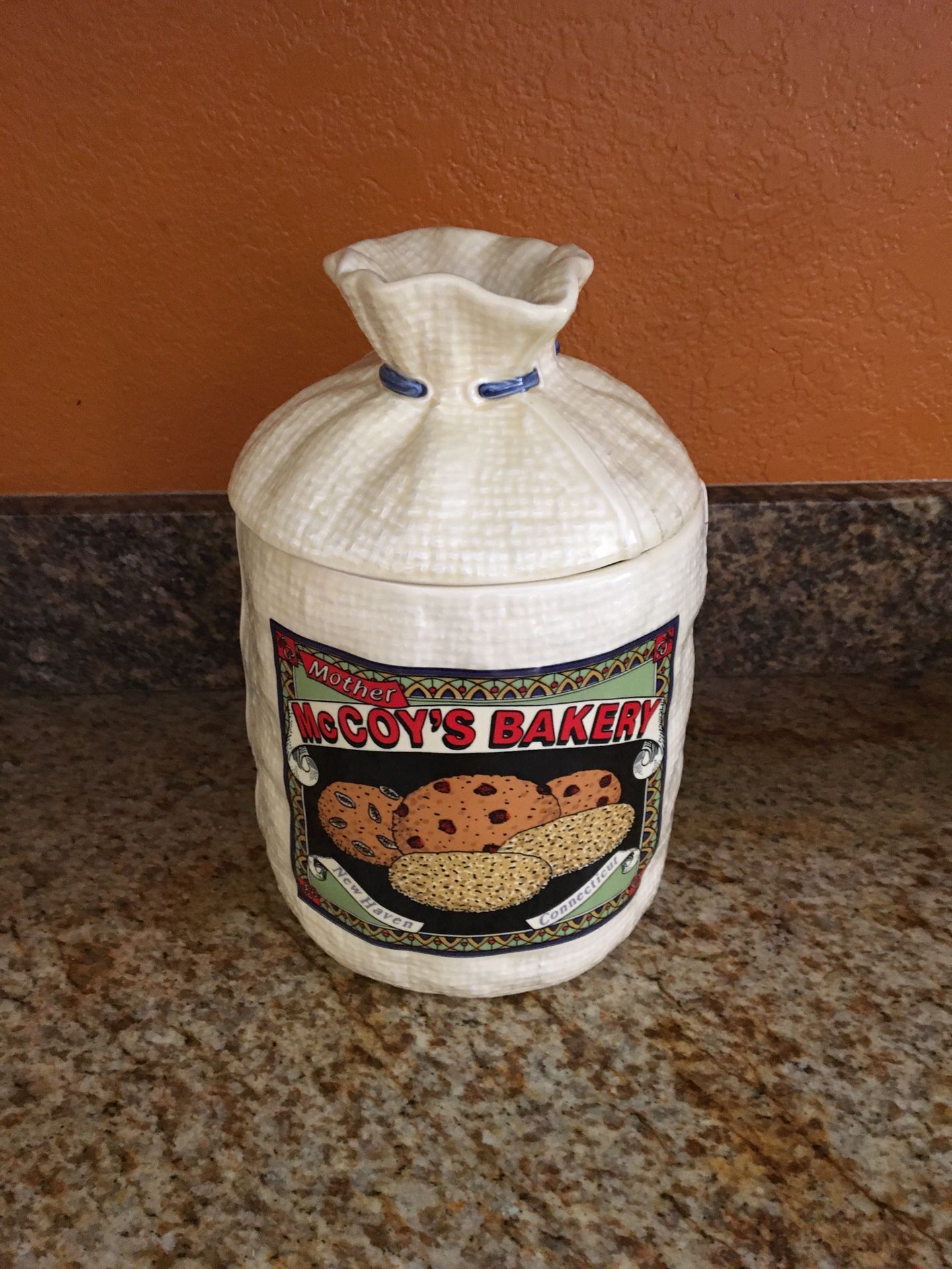 Cookie Jar. Super cute cookie jar!!