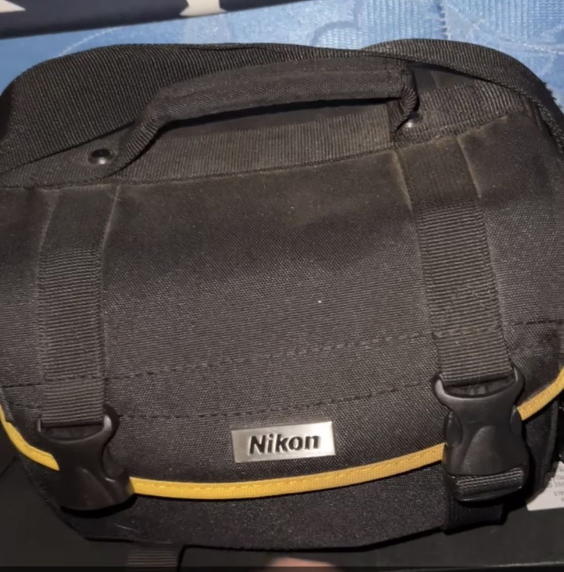Nikon D40 Camera With AF-S 18-55mm Lenses