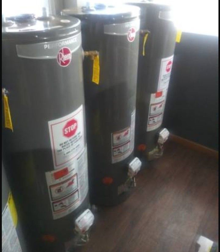 🔥🔥🔥 HOT WATER TANKS BRAND NEW SCRATCH AND DENT CHIMNEY VENTED NATURAL GAS AND PROPANE