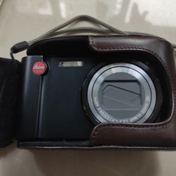 Leika v-lux20 digital camera
