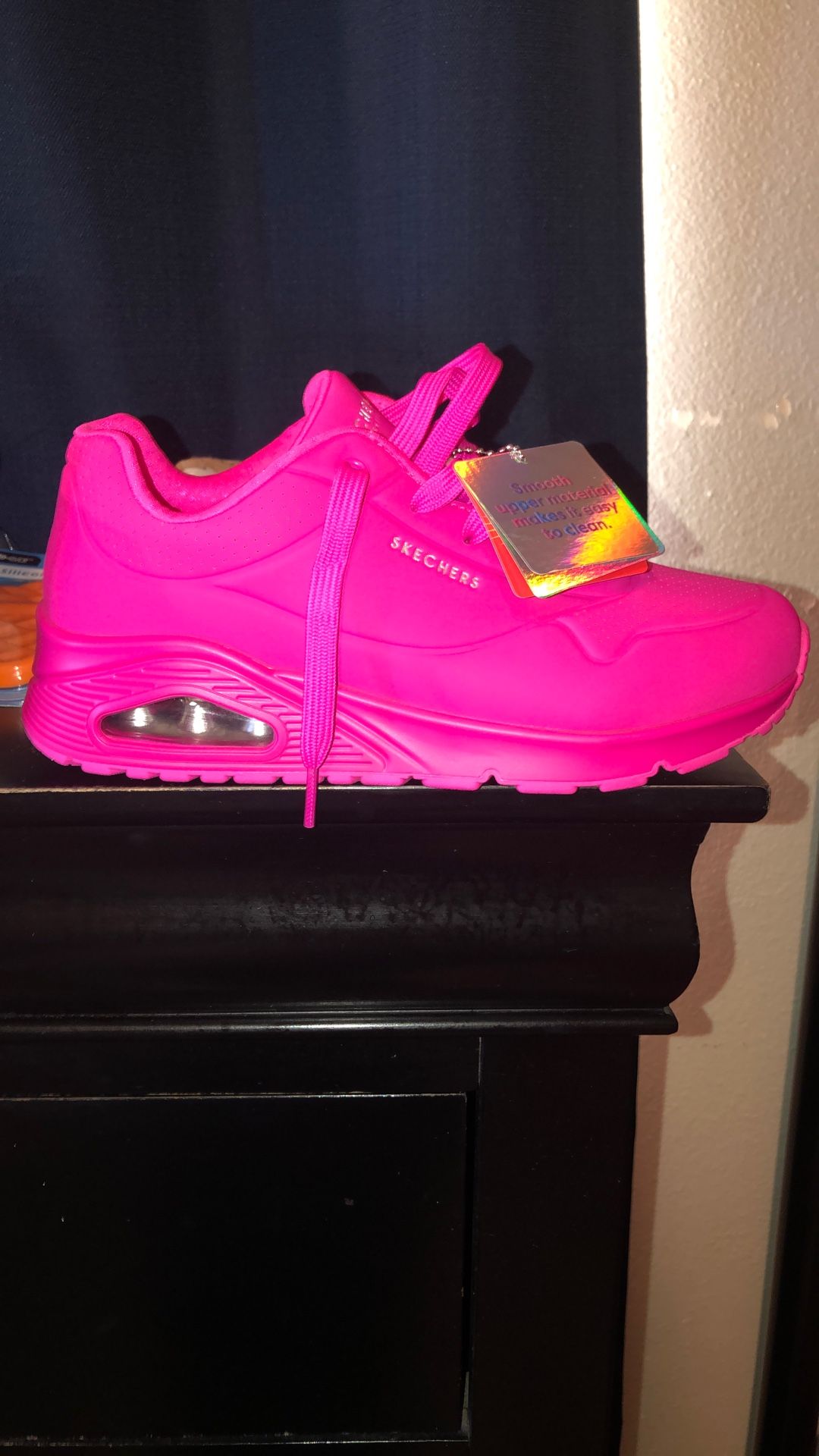 SKETCHERS STREET 7.5 Wide Fit BRAND NEW HOT PINK