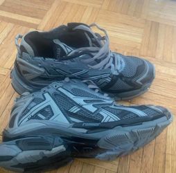 Grey balenciaga runners