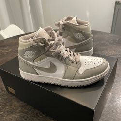 Jordan 1 Mid Linens