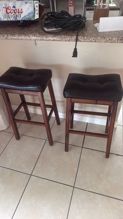 2 bench stools!