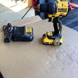 DEWALT ATOMIC 20-VOLT LITHIUM-ION CORDLESS COMPACT 1/2-IN DRILL/DRIVER KIT WITH 2.0 AH BATTERY AND CHARGER INCLUDED 