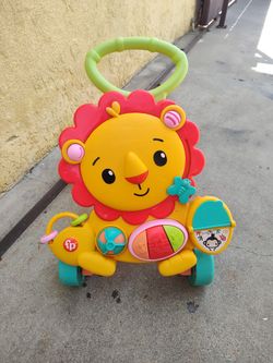 MUSICAL BABY WALKER