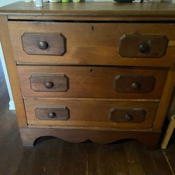 VINTAGE DRESSER