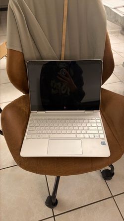 HP Spectre x360 Laptop – BROKEN SCREEN – For Parts or Repair Only