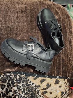 Forever21 Goth CHUNKY Faux Leather Platform SIZE 6.5