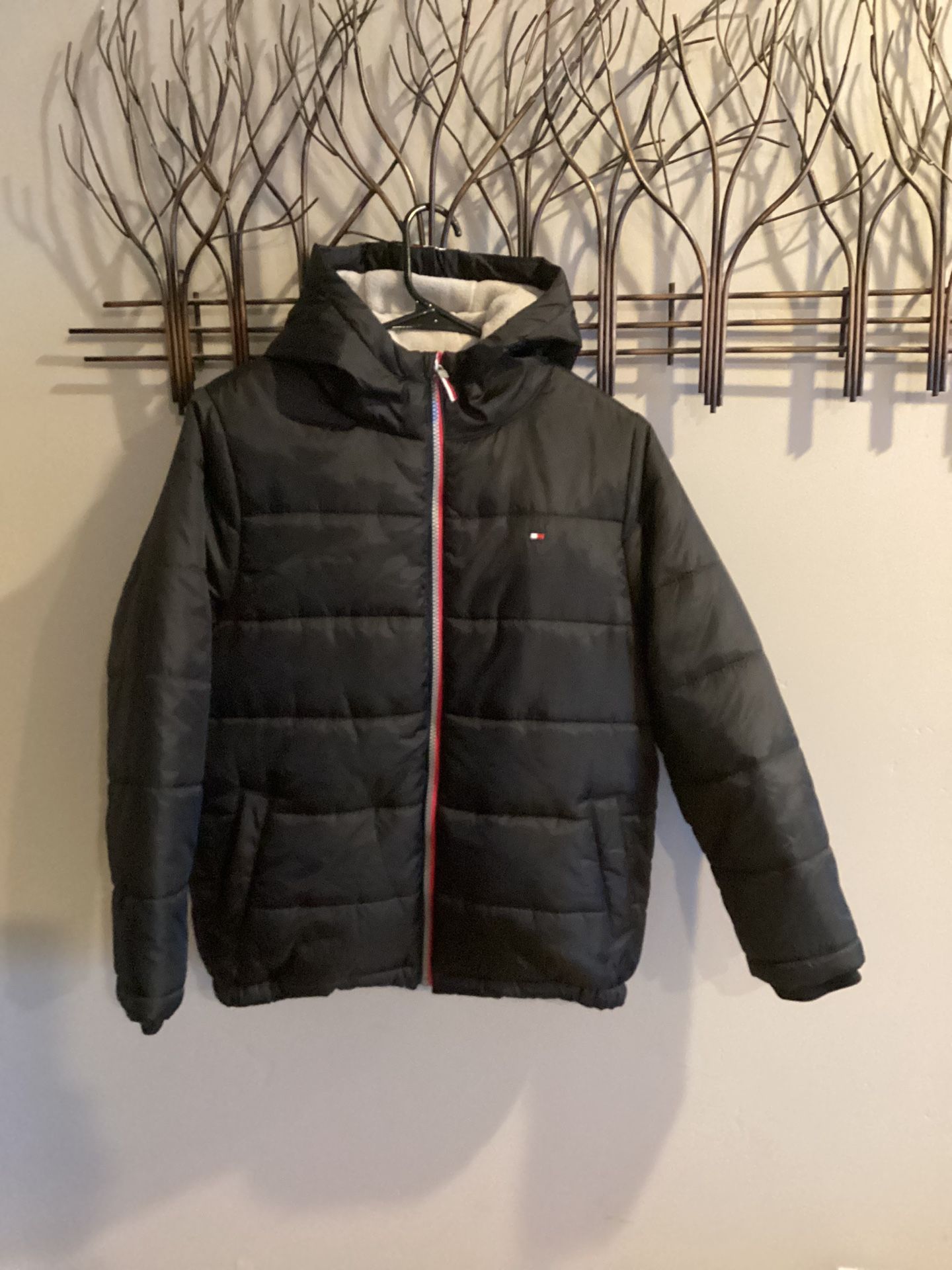 Tommy Hilfiger Puffer Boys Jacket  Size 10-12/Fleece Lined Hooded Black 
