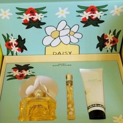 MARC JACOBS DAISY
