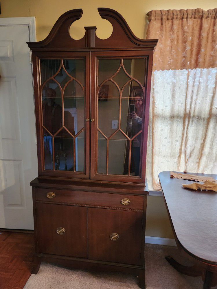 REDUCED: China Cabinet