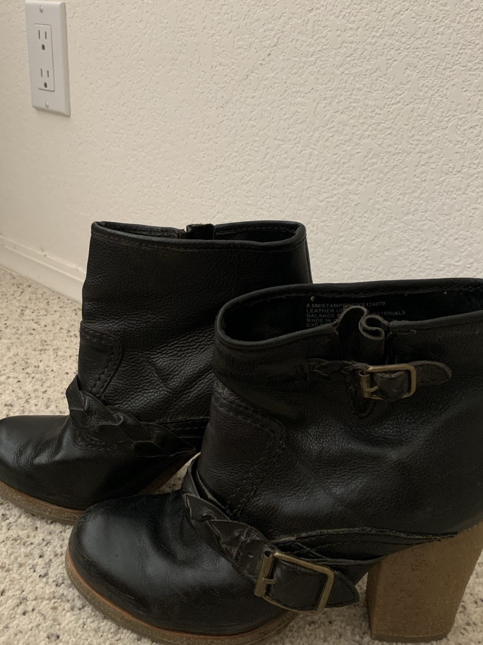 Kensie Leather Upper Booties Size 8.5