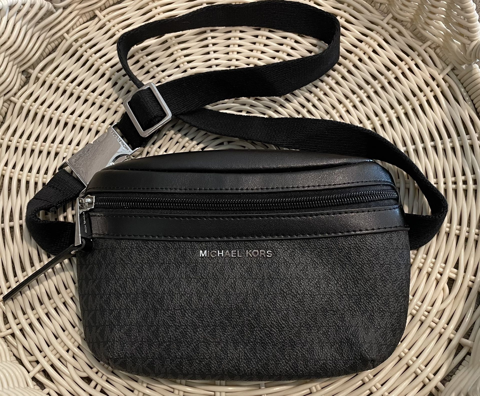 Michael Kors Crossbody/Fanny Pack