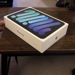 Never opened iPad Mini WiFi 128gb Space Gray